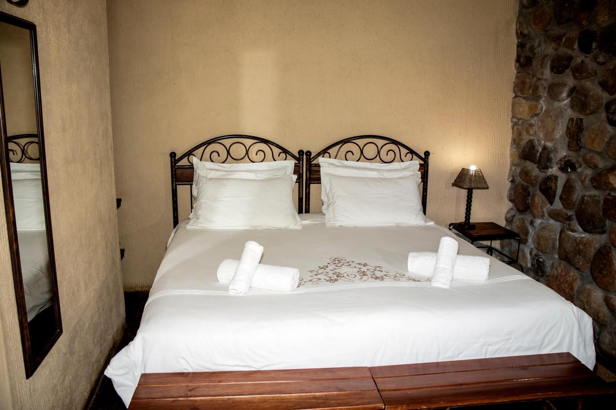 The Vale Karoo Farm Villa Nelspoort ภายนอก รูปภาพ